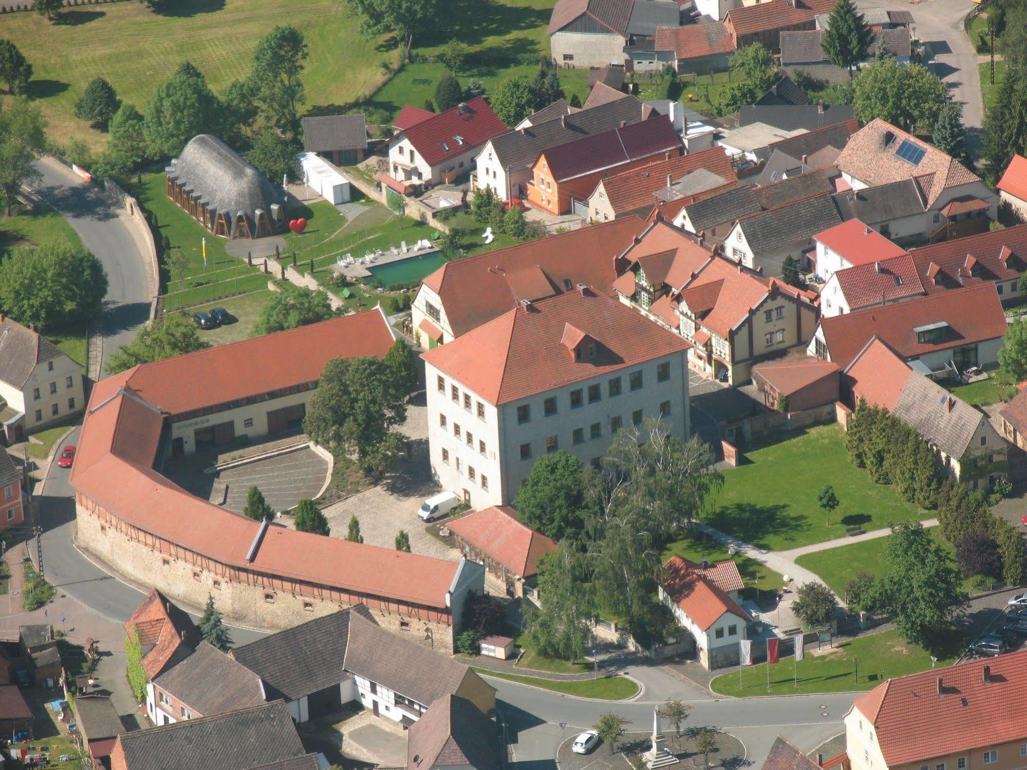 Resort Schloss Auerstedt Exterior photo